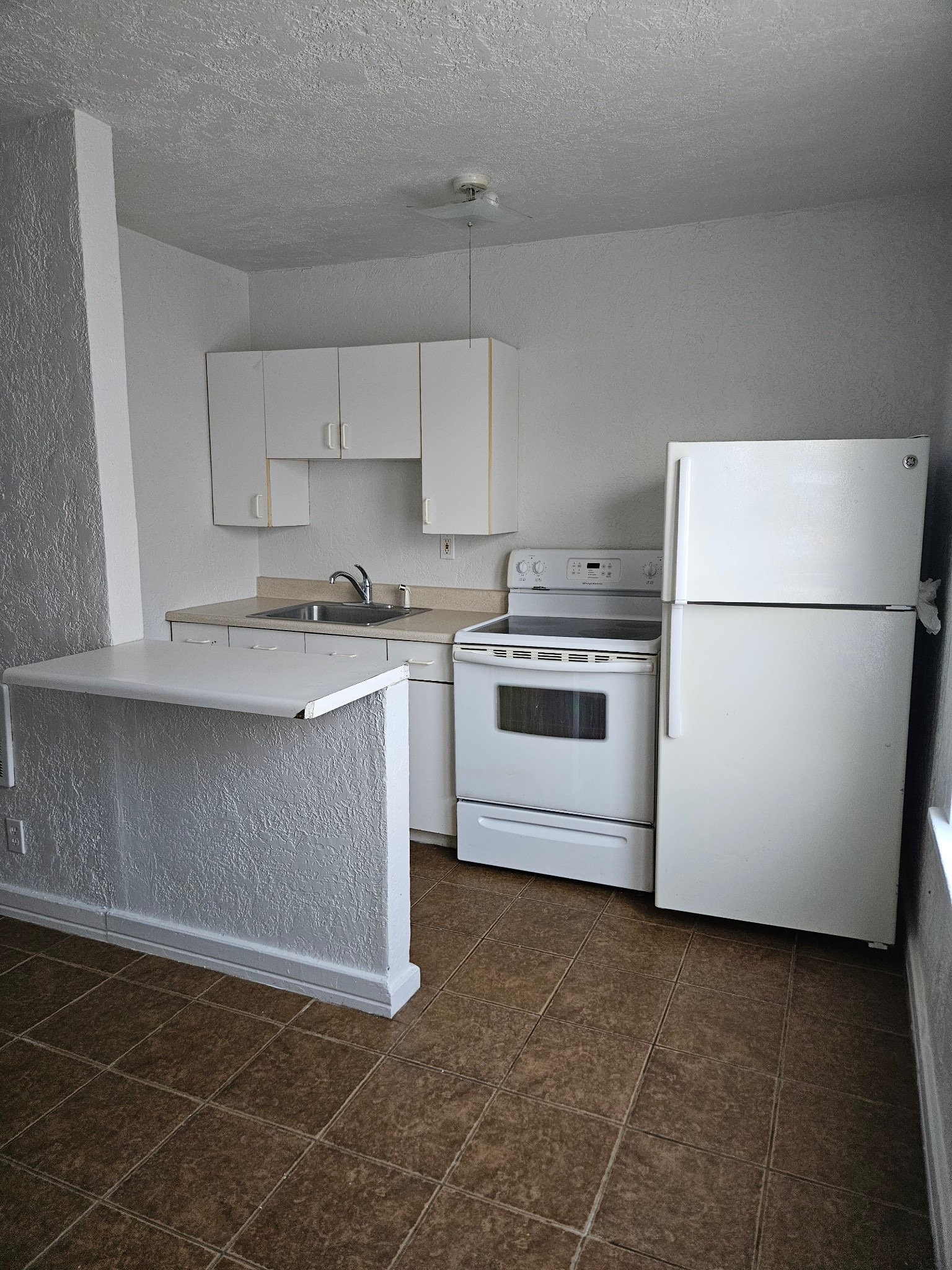 260 2nd Ave North - 3